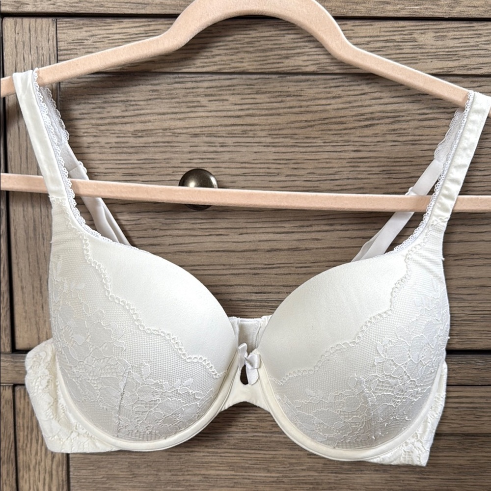 Elegant Cream Lace Bra